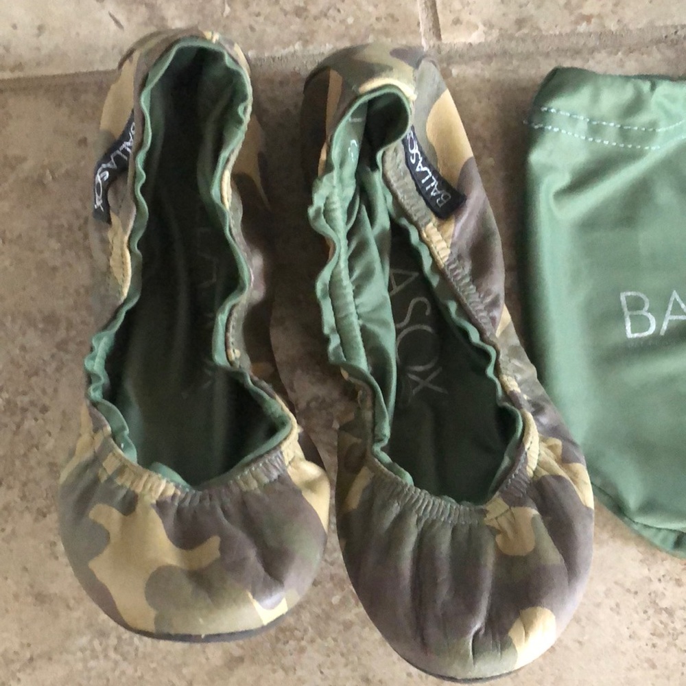 BALLASOX green, camouflage, leather flats. Size 6